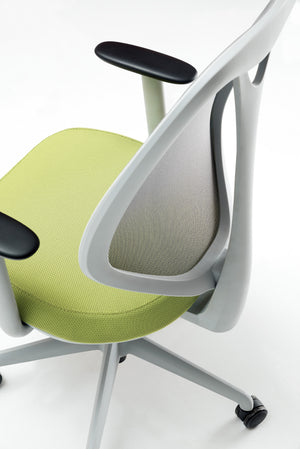 Voria Chair