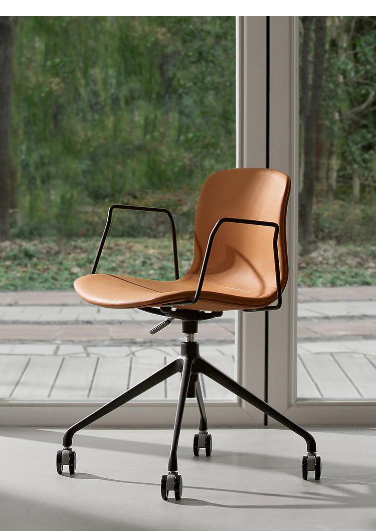 Hebe Chair